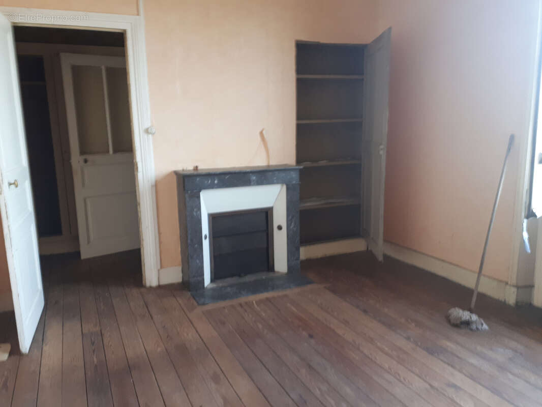 Maison à AVAILLES-LIMOUZINE