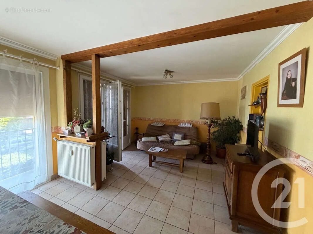 Appartement 69 m² à Aurillac  - photo 2