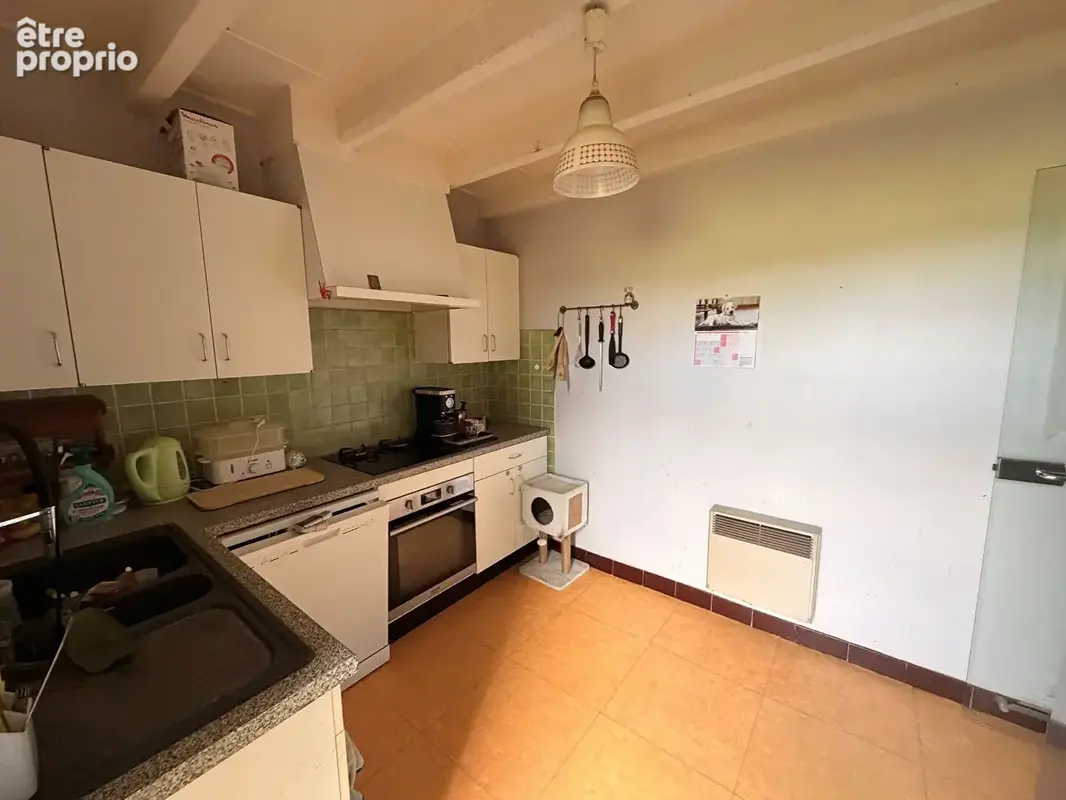 Nouveaute a 2 kms de sulignat...maison avec dependance sur 2800 m² terrain - photo 9