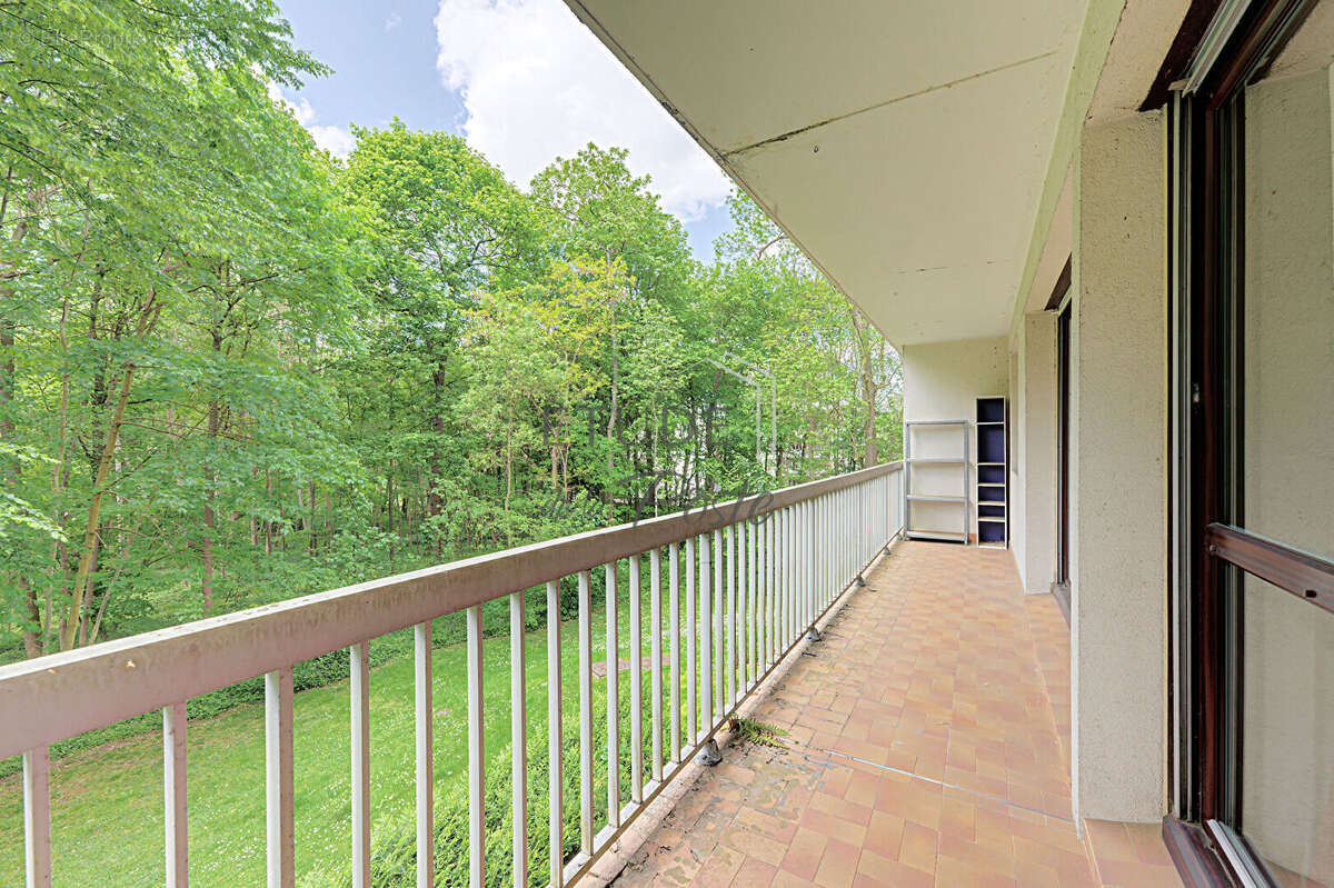 Appartement traversant au calme avec balcon et ascenseur - photo 8