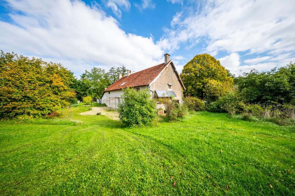 Maison à BEIRE-LE-CHATEL