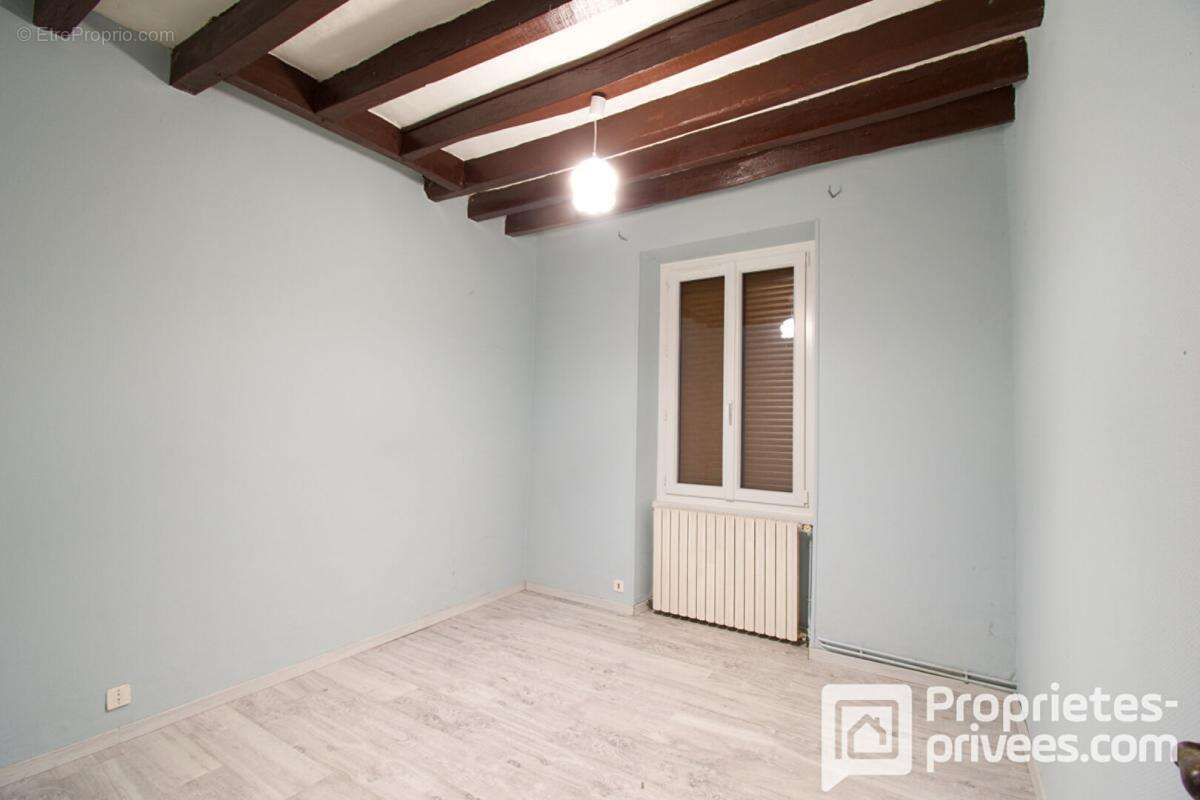 Appartement à MEHUN-SUR-YEVRE