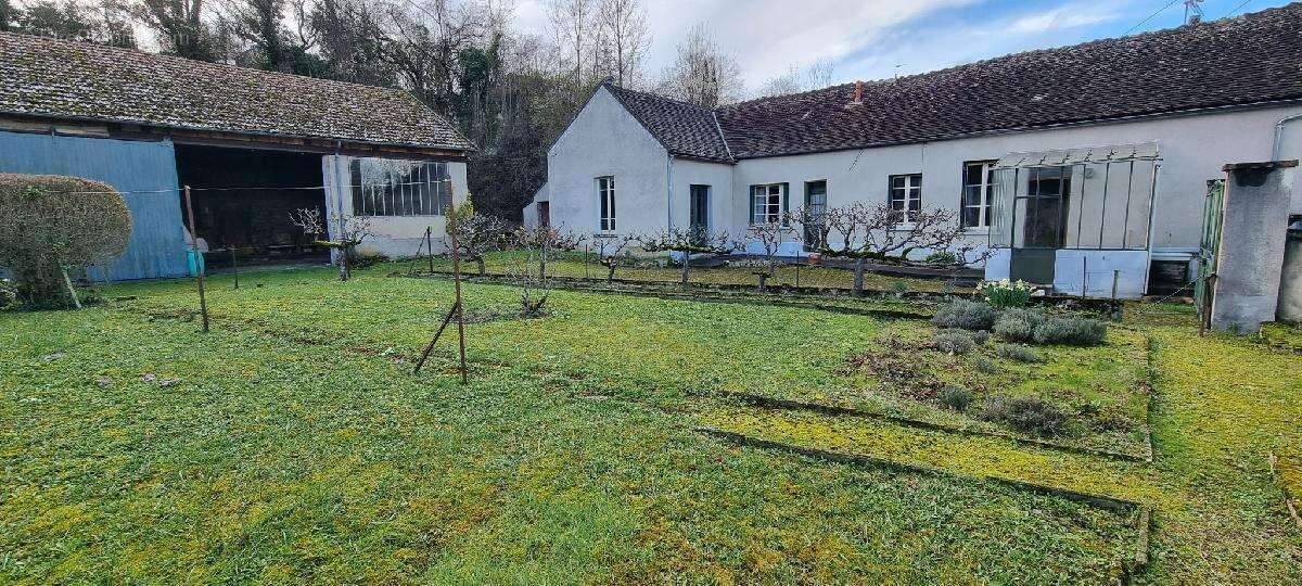 Maison à PONT-SUR-YONNE