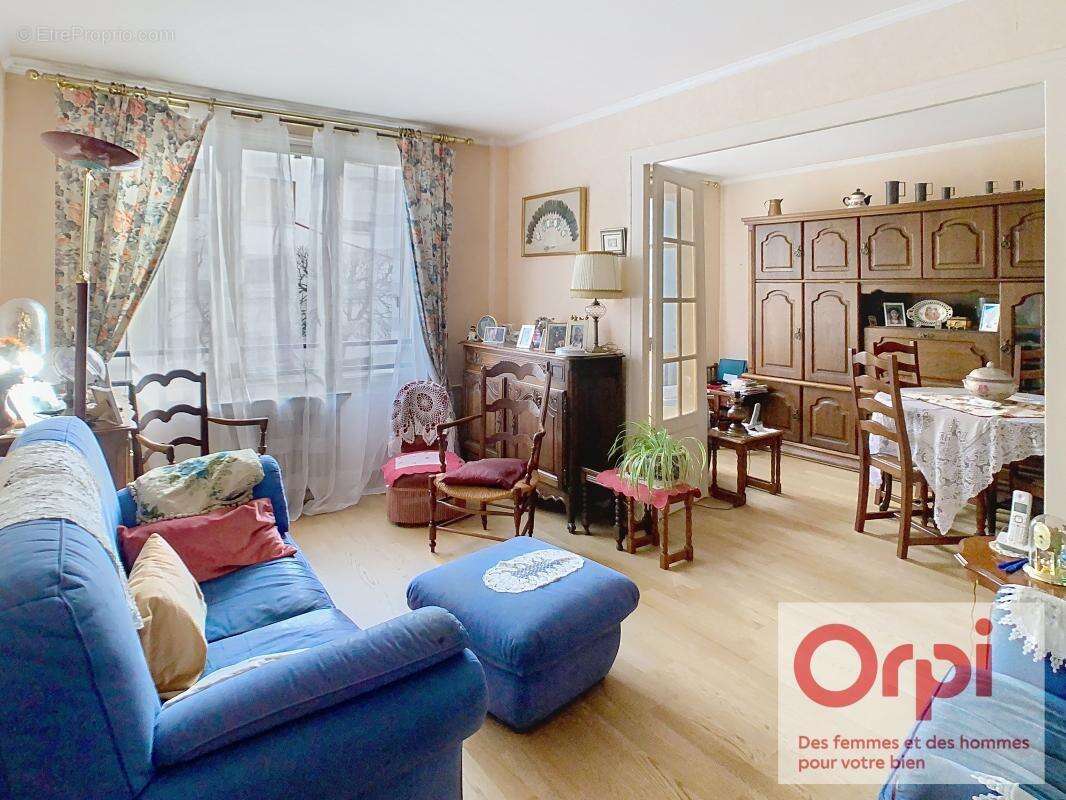 Appartement à ISSY-LES-MOULINEAUX