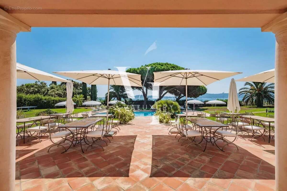 Maison 614 m² à Grimaud  - photo 7