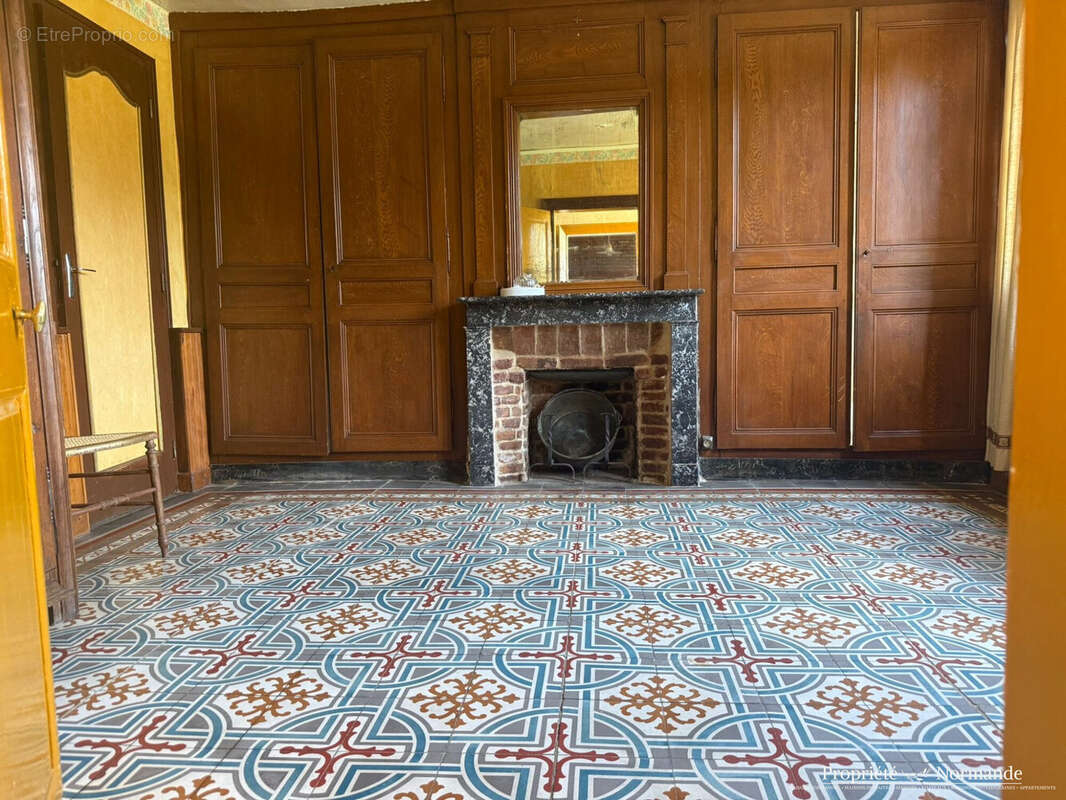 Maison à CORMEILLES