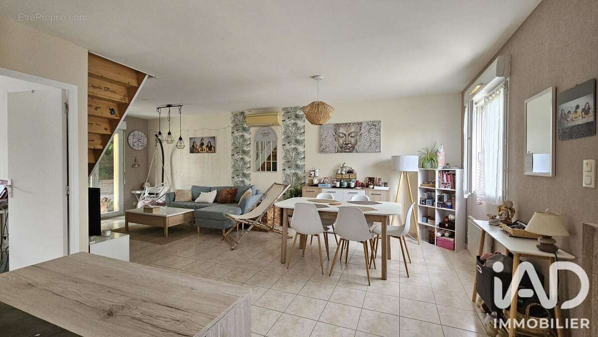 Maison 120 m² à Chasne-Sur-Illet  - photo 3