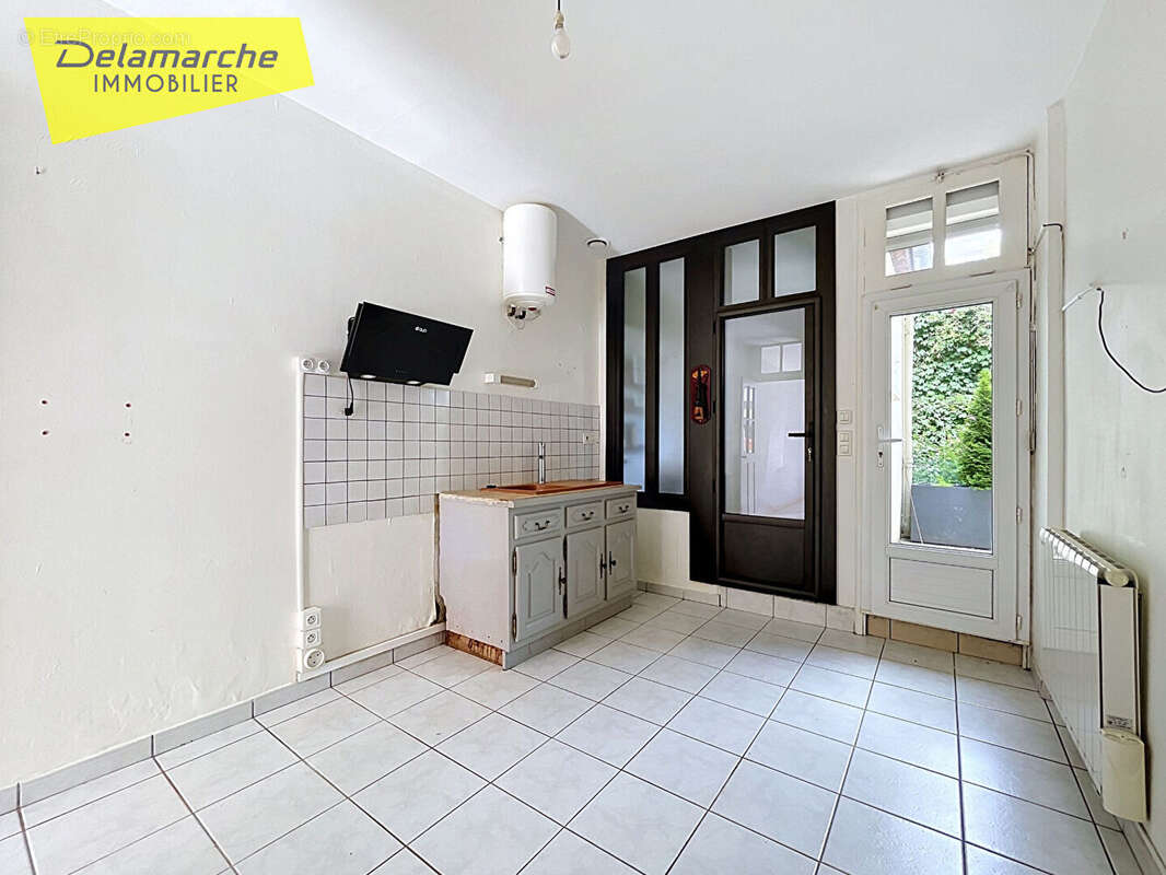 Appartement T2 avec terrasse à Saint-Hilaire-du-Harcouët (50600) - photo 3
