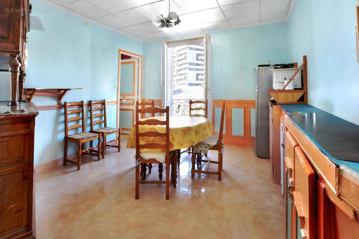 Appartement à PARIS-19E
