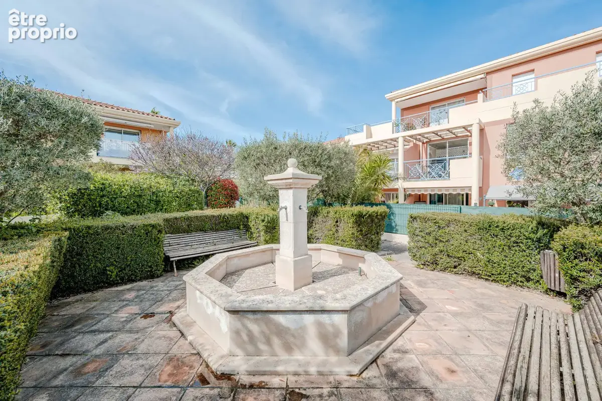 Appartement à HYERES