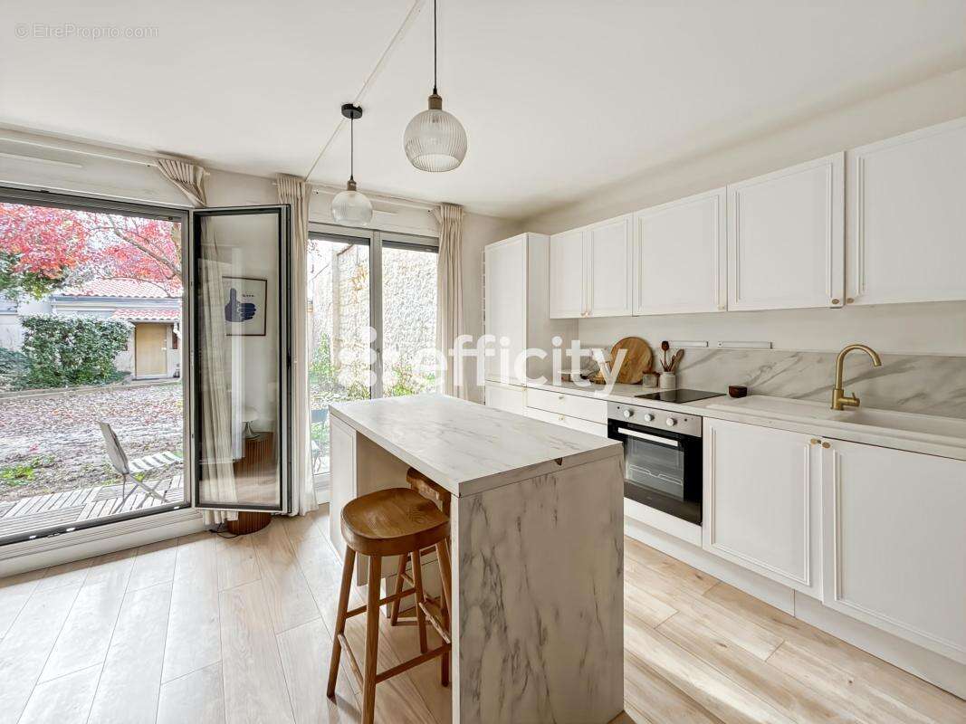 Appartement à BORDEAUX