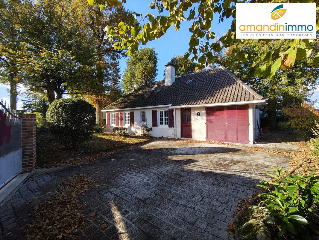 Maison à VERT-SAINT-DENIS