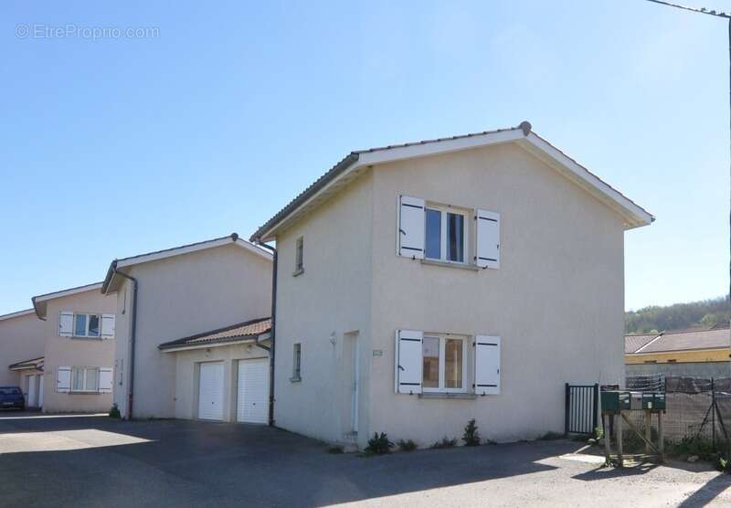 Maison à SAINT-SORLIN-EN-VALLOIRE