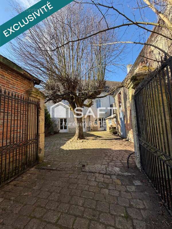 Photo 6 - Commerce à GRACAY