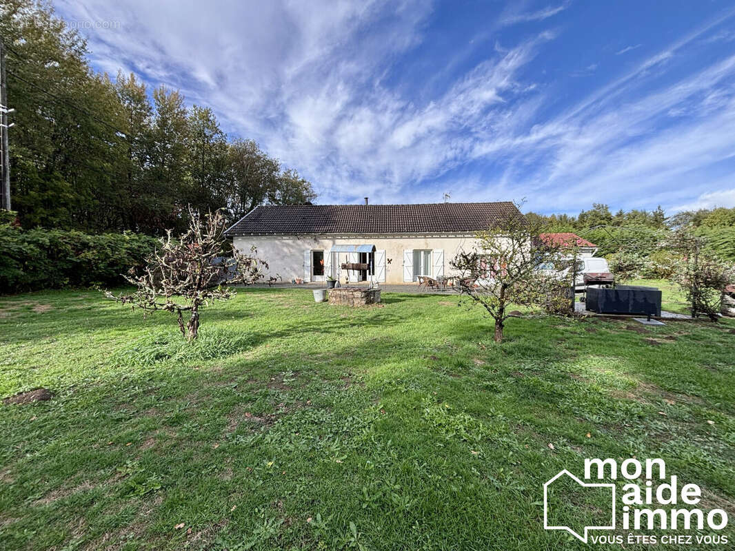 Maison à SAINT-PAUL-LA-ROCHE