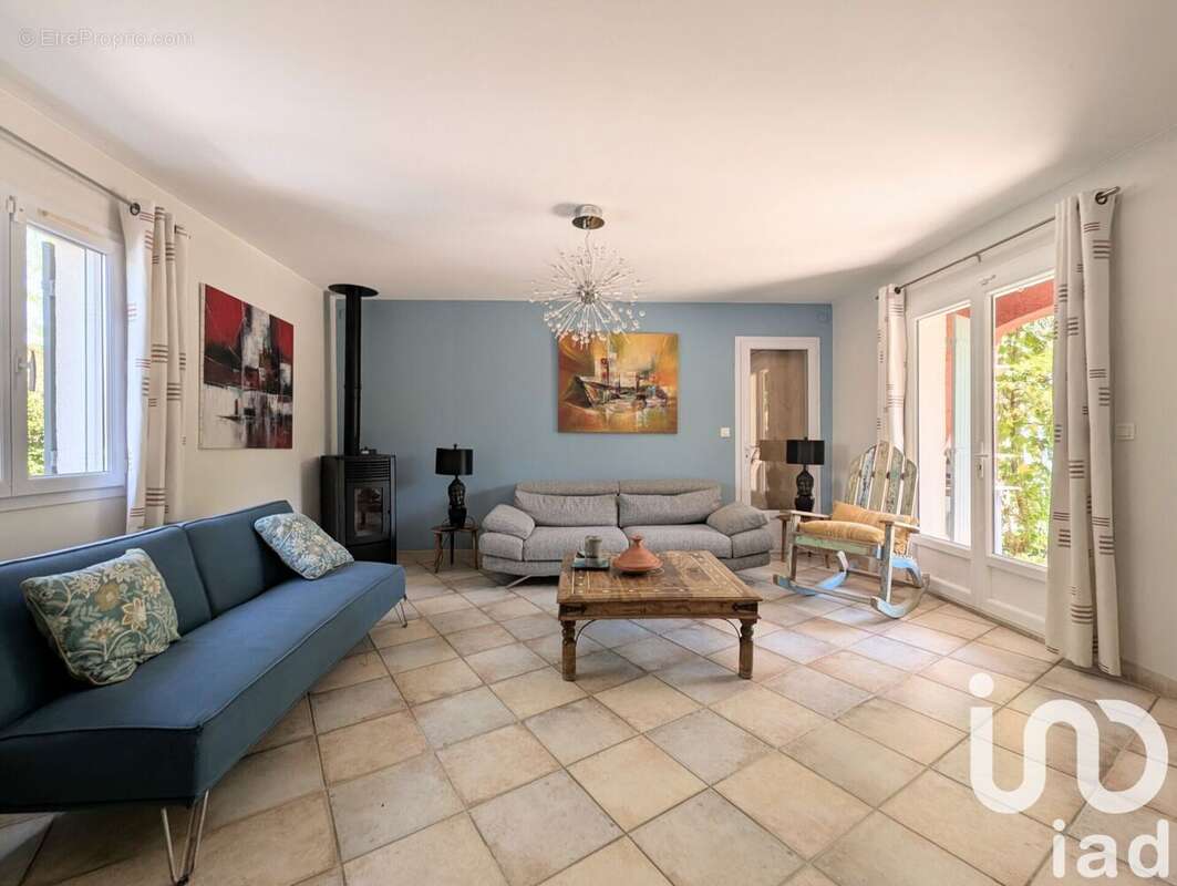 Photo 9 - Maison à ROBION