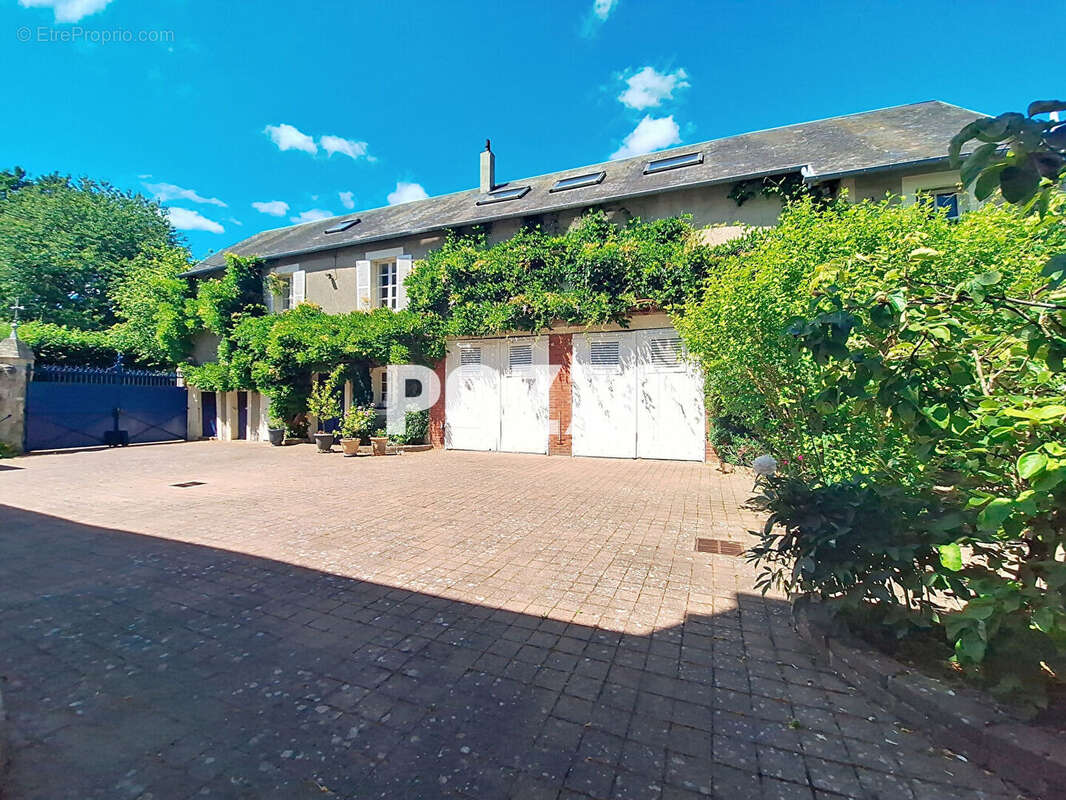 Maison à TRACY-BOCAGE