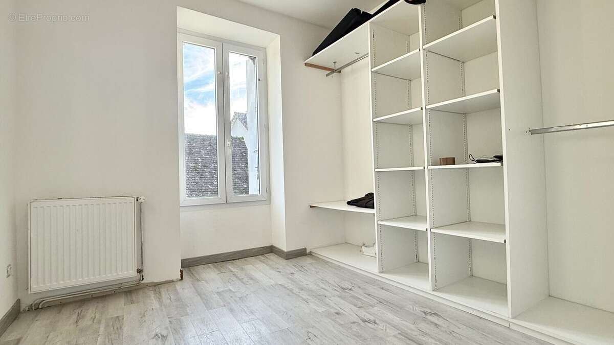 Maison à BONNETABLE