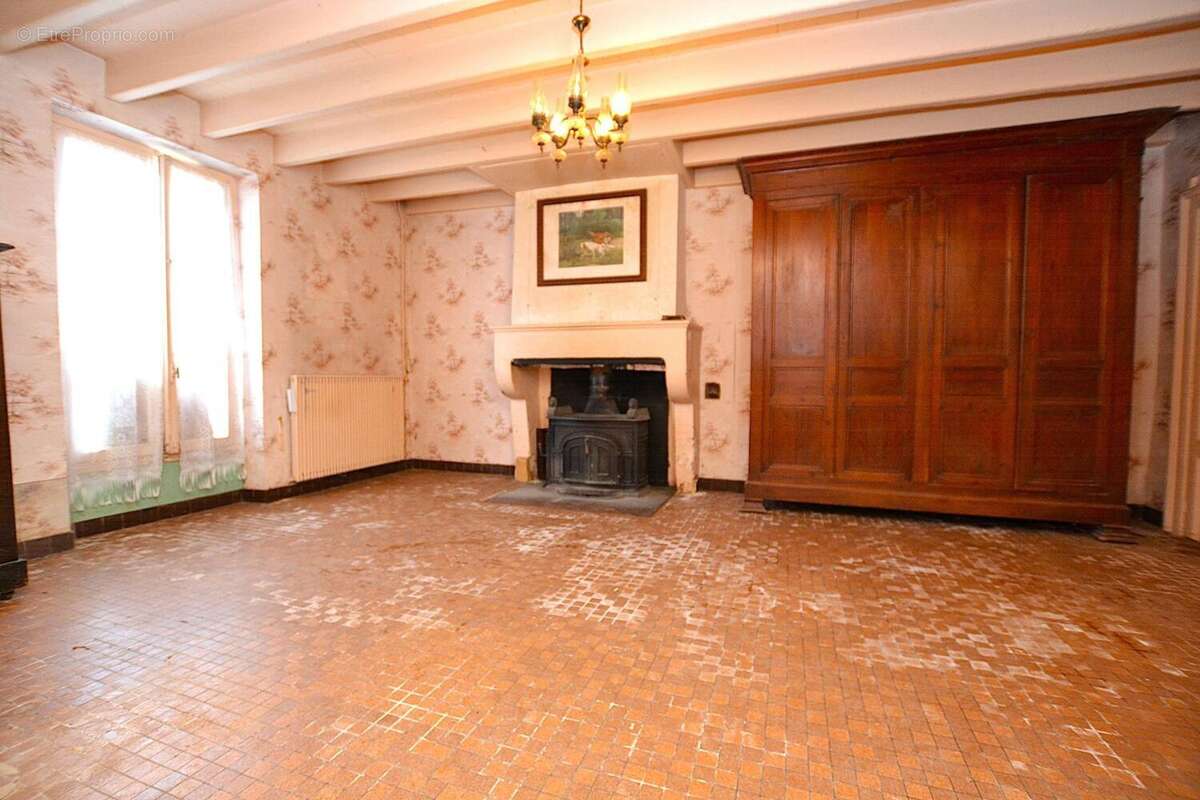 Maison 185 m² à Gensac  - photo 5
