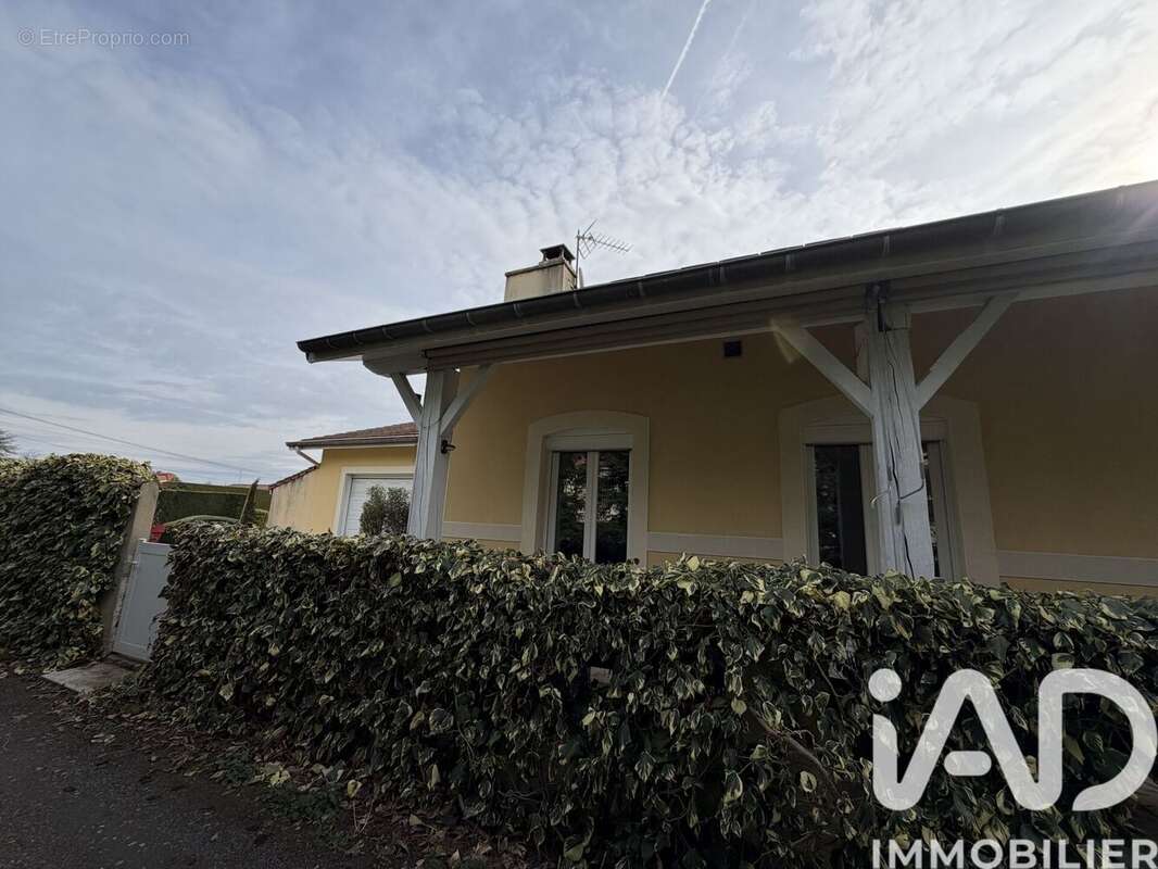Photo 8 - Maison à VEAUCHE