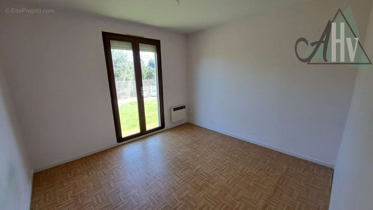 Maison à PARON