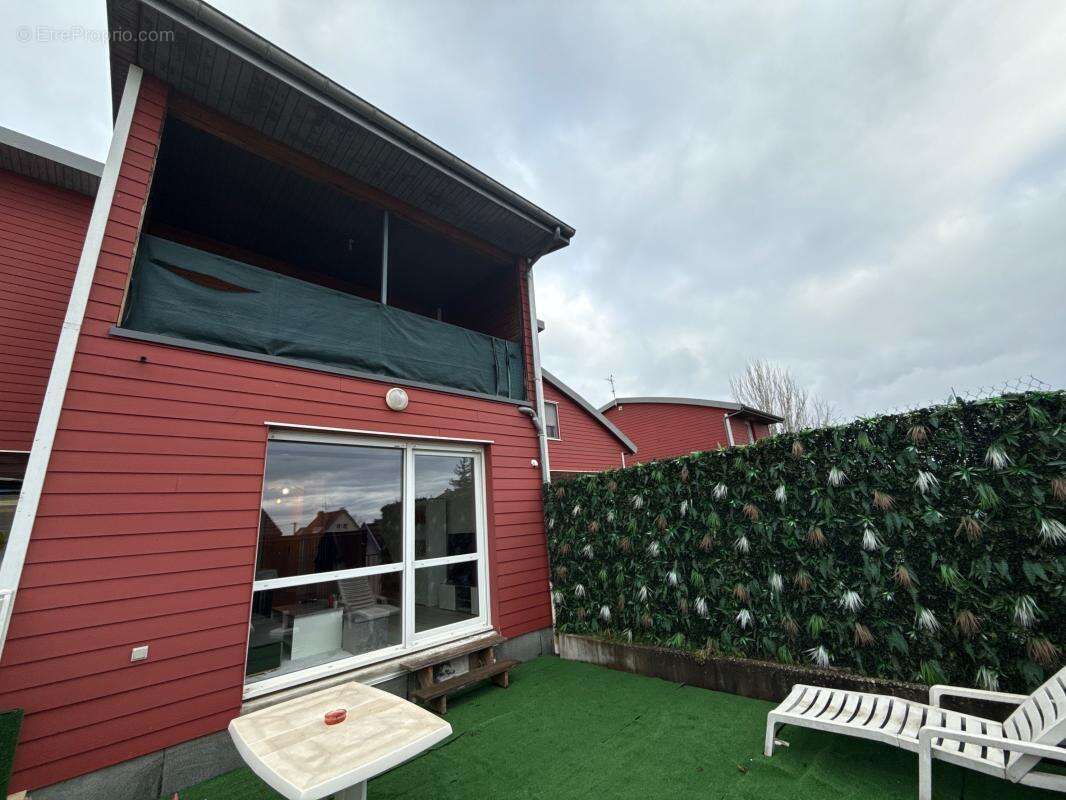 Maison à CHENOVE