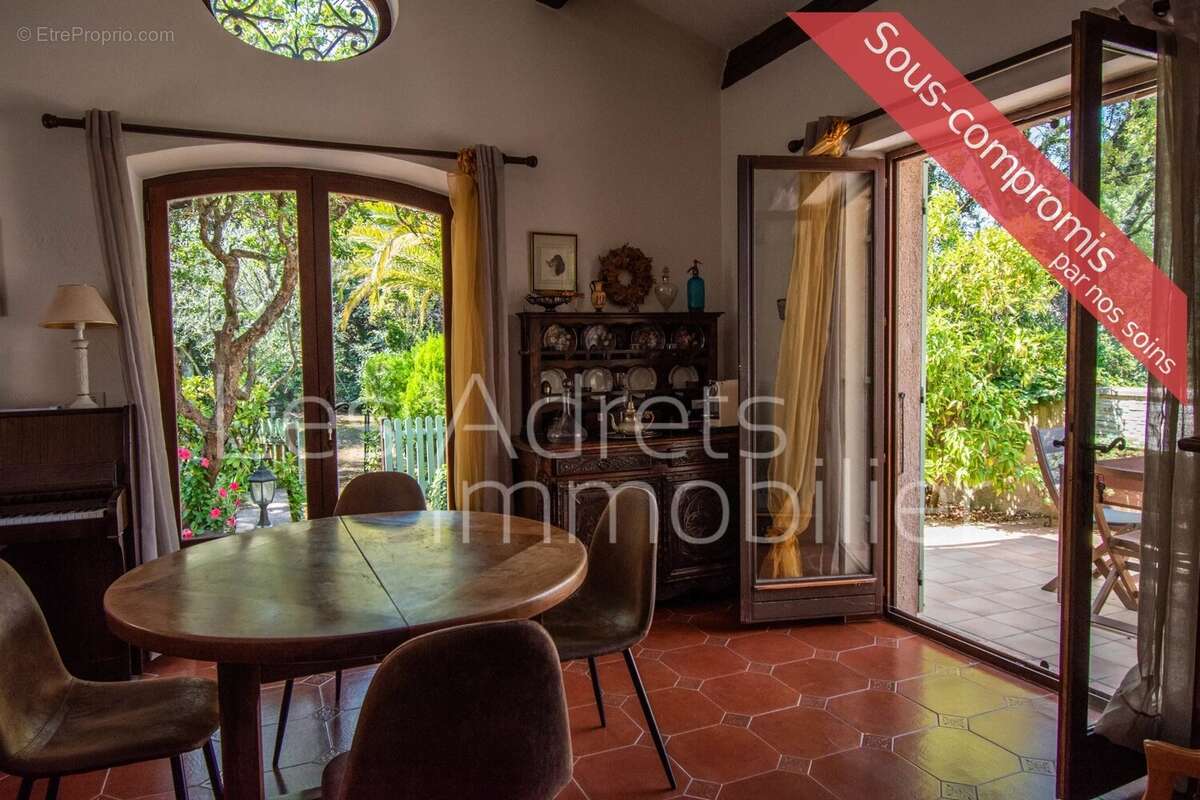 Maison à LES ADRETS-DE-L'ESTEREL