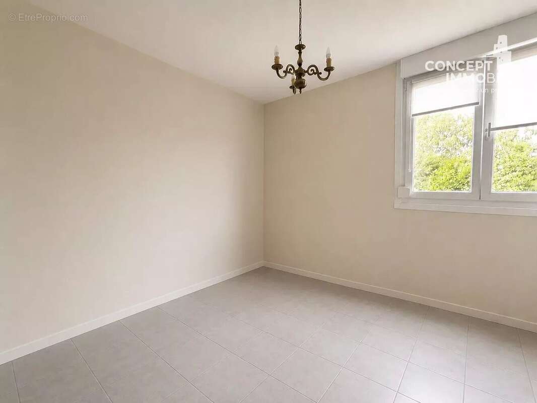 EXCLUSIVITÉ – Superbe T4 de 73,76 m² avec balcon, garage et cave – DPE C – Fameck - photo 6
