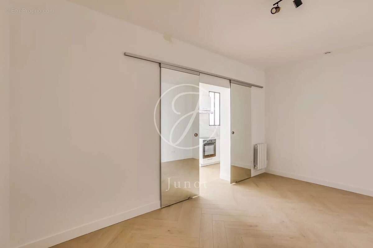 Appartement à PARIS-9E