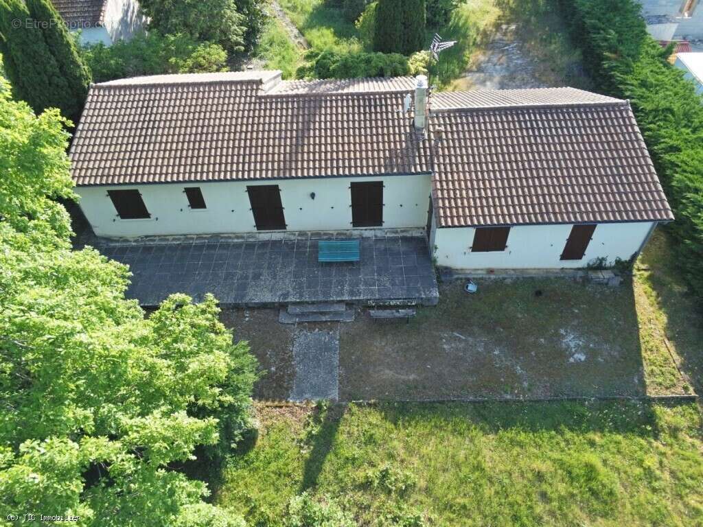 Maison à VERTEUIL-SUR-CHARENTE
