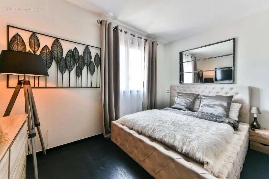 Maison à LA COLLE-SUR-LOUP