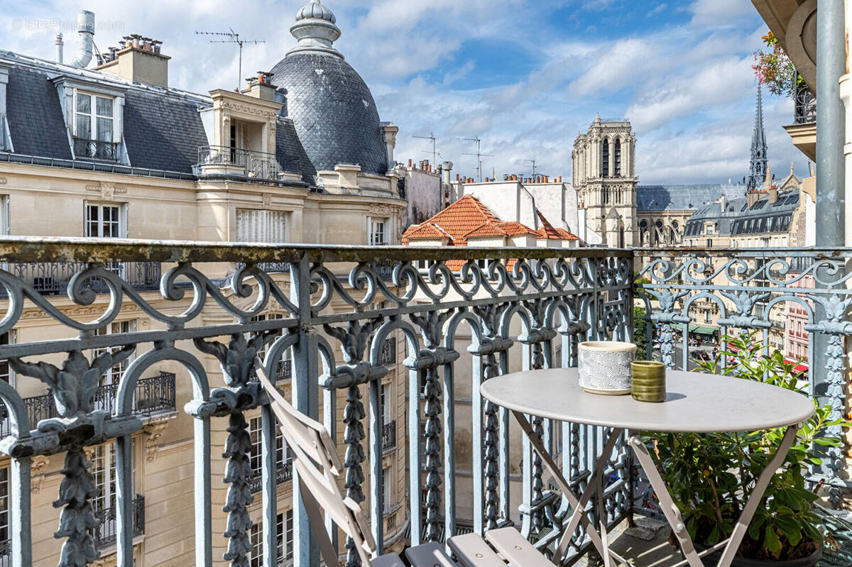 Appartement à PARIS-5E