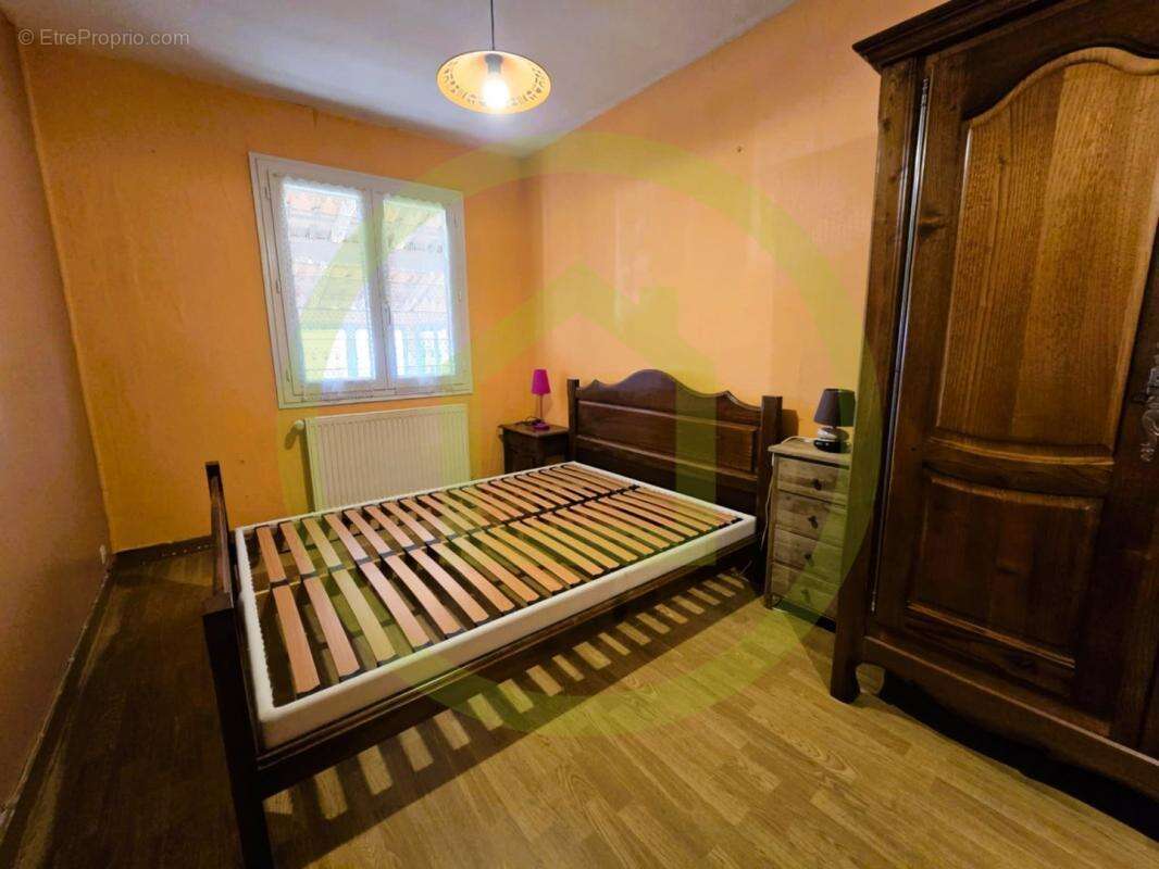 Maison à SAINT-GEORGES-DES-AGOUTS