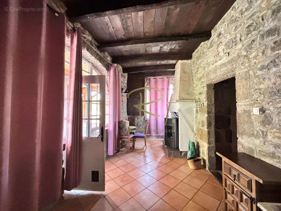 Maison à LABEAUME