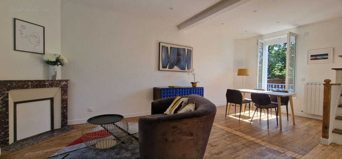 Maison à VIGNEUX-SUR-SEINE
