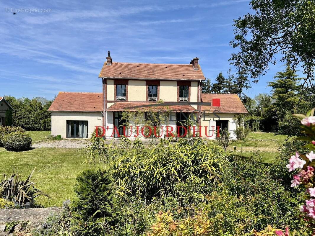 Maison à LE BENY-BOCAGE
