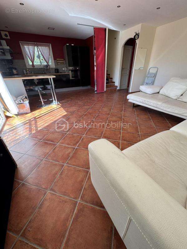 Maison à VILLENEUVE-LES-BEZIERS