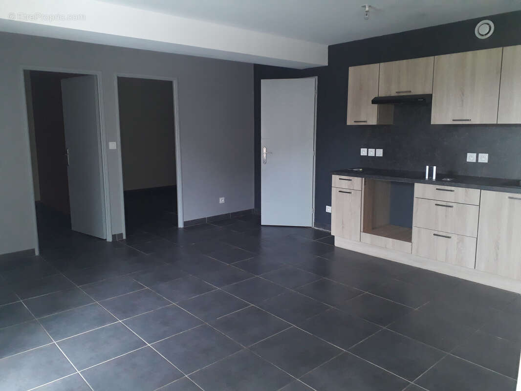 Appartement à SAINT-JEAN-D&#039;ARDIERES