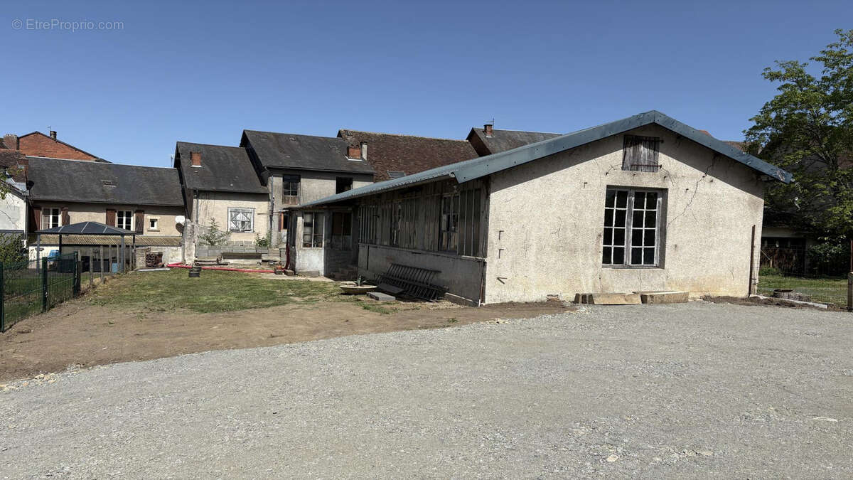 Appartement à LUBERSAC