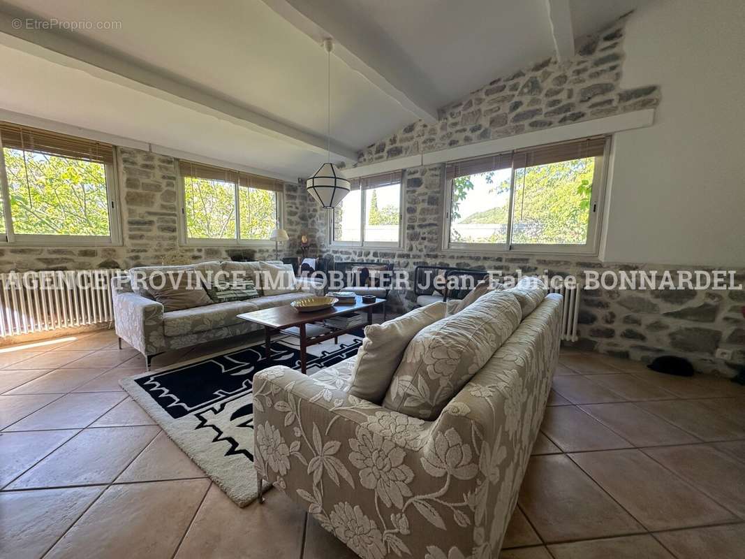 Maison à FELINES-SUR-RIMANDOULE