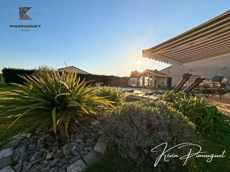 Maison à SAINT-MAGNE-DE-CASTILLON