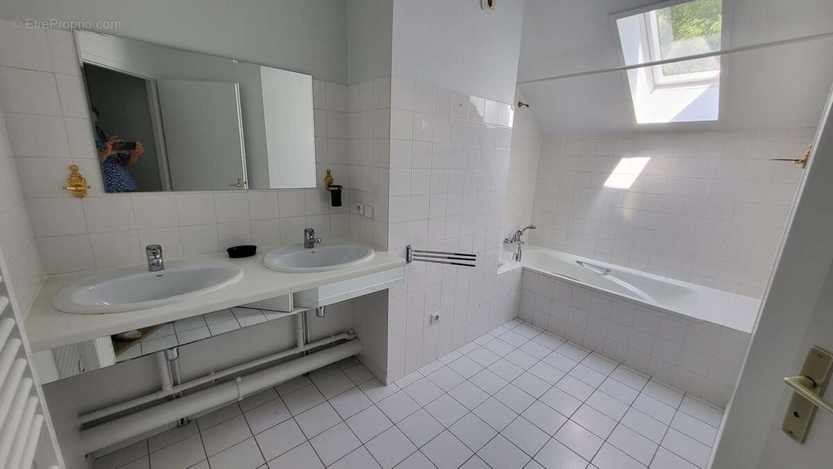 Appartement à VEYRIER-DU-LAC