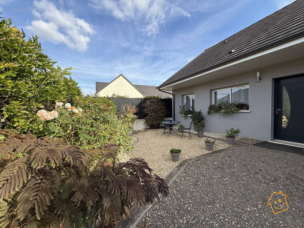 Maison à LA CHAPELLE-SAINT-URSIN