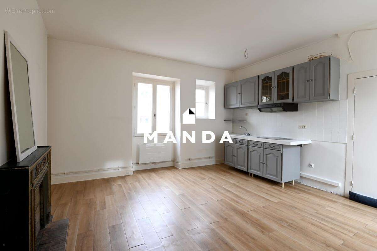 Appartement à NANTERRE