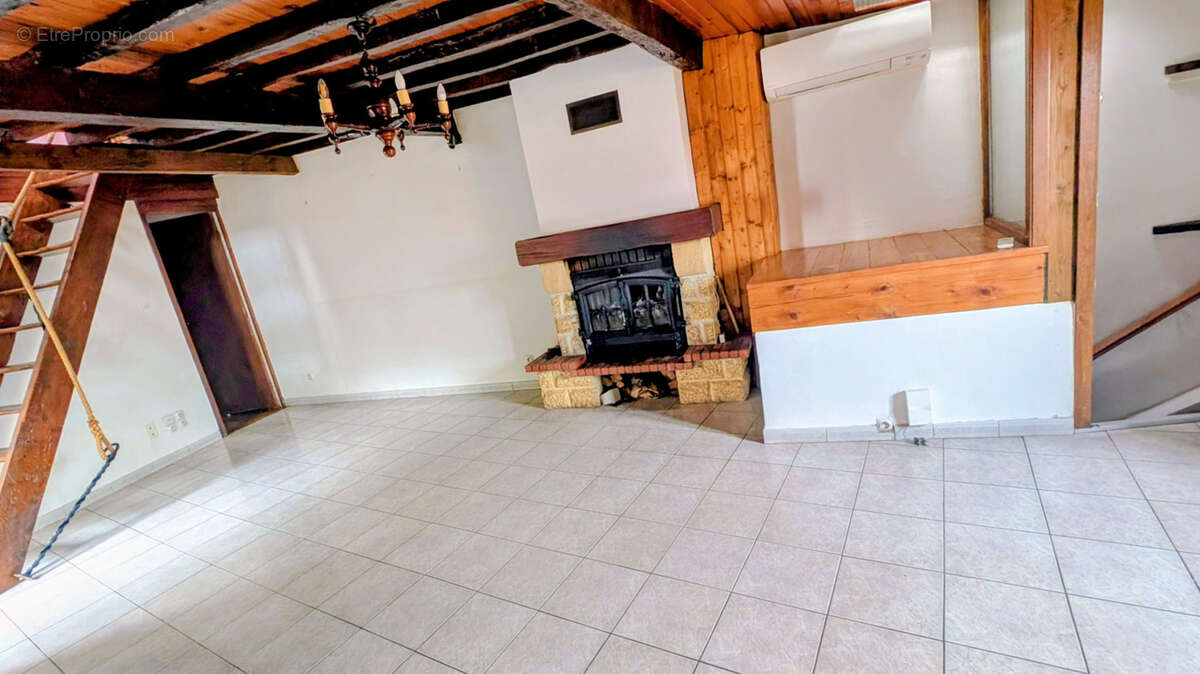 Maison à LAROQUE-DES-ALBERES