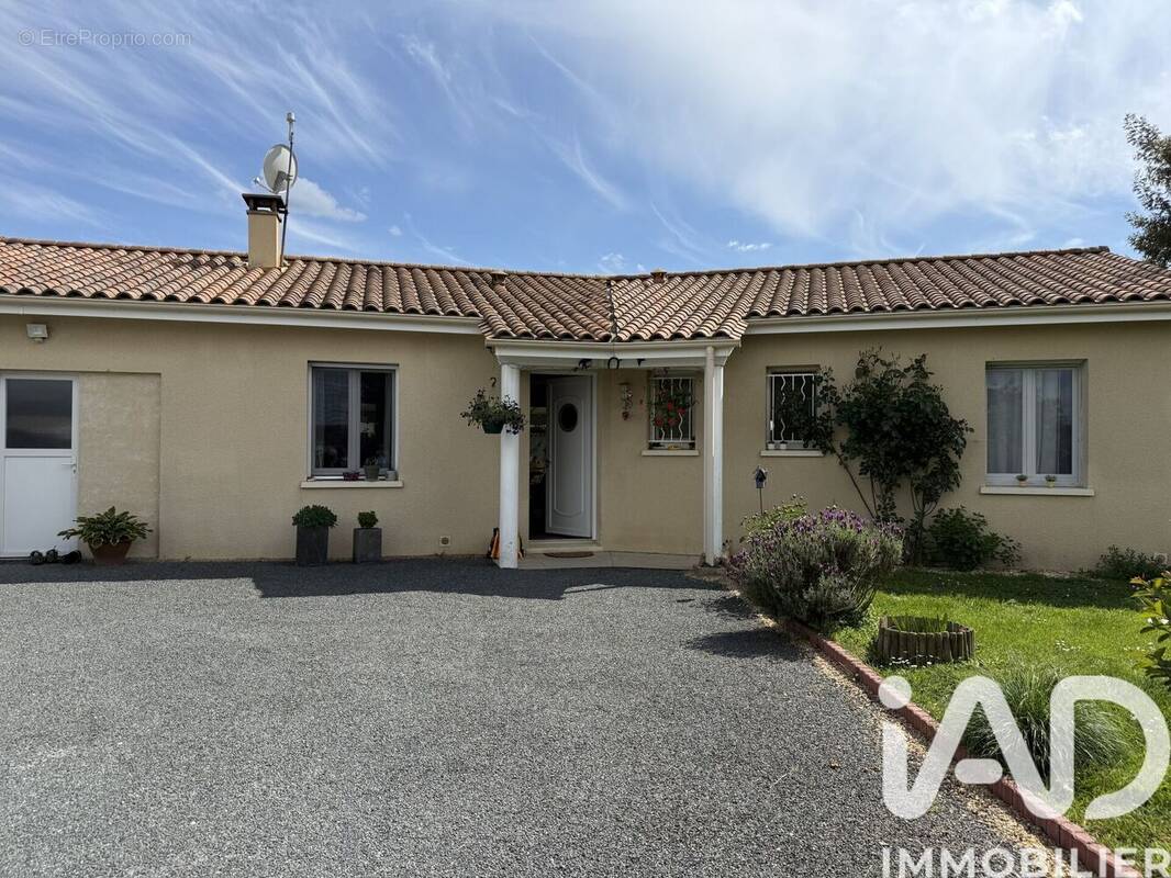 Photo 1 - Maison à SAINT-GERMAIN-ET-MONS