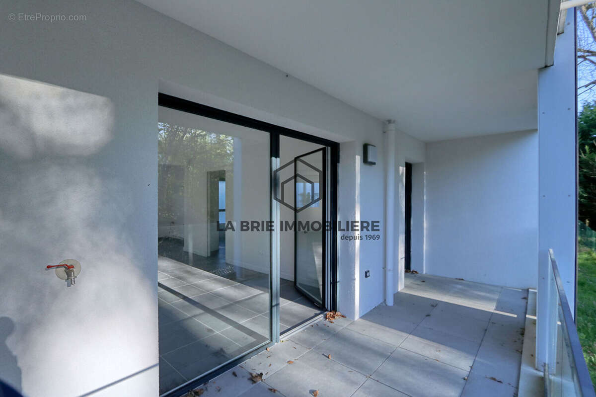 Appartement à RUBELLES