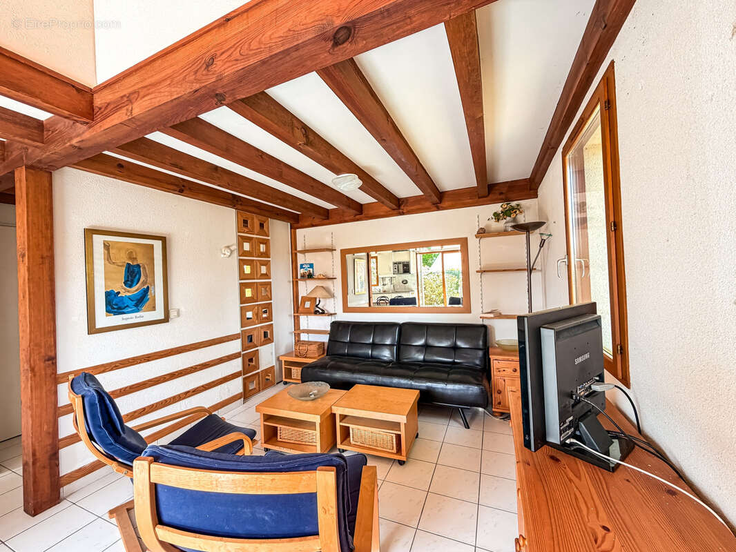 Maison à SAINT-JULIEN-EN-BORN