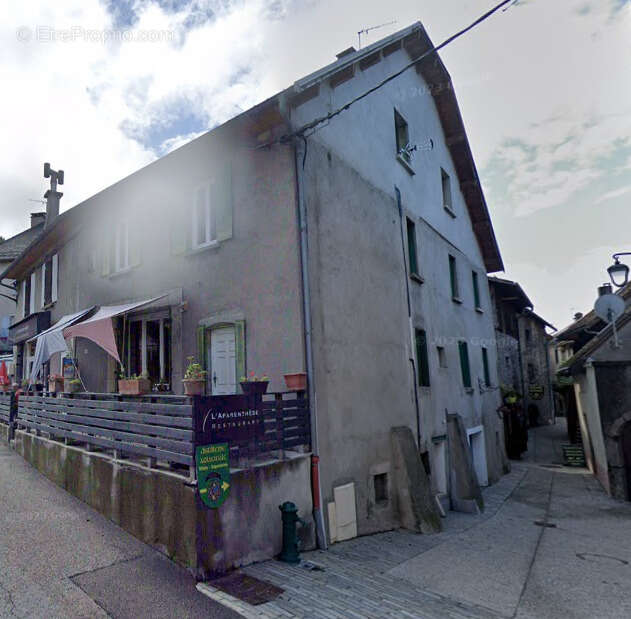 Appartement à CORPS