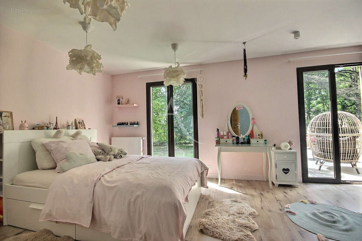 Maison à NEUVILLE-SUR-OISE